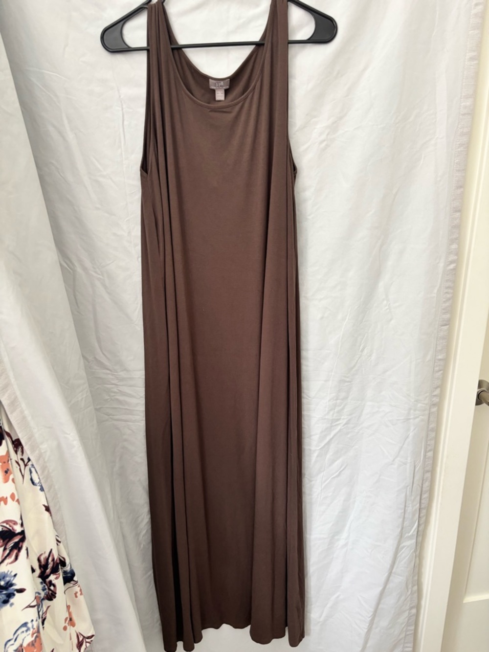 Sleeveless Stretchy Maxi Dress in Brown